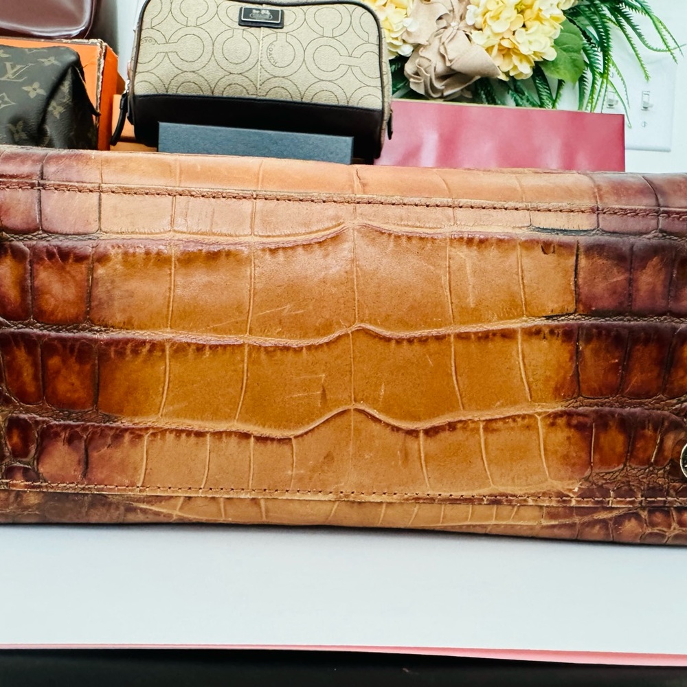 Authentic Michael Kors Tan Crocodile Embossed Satchel Medium - Picture 5 of 16